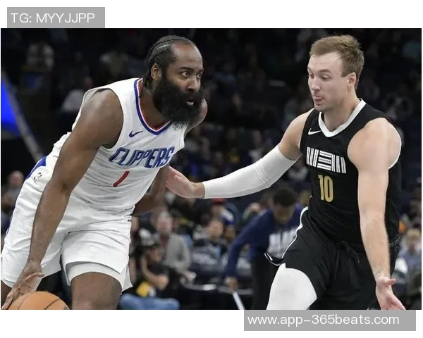 NBA赛事回顾魔术战胜快船国王击败灰熊76人力克雄鹿马刺不敌老鹰 NBA赛事回顾魔术战胜快船国王击败灰熊76人力克雄鹿马刺不敌老鹰