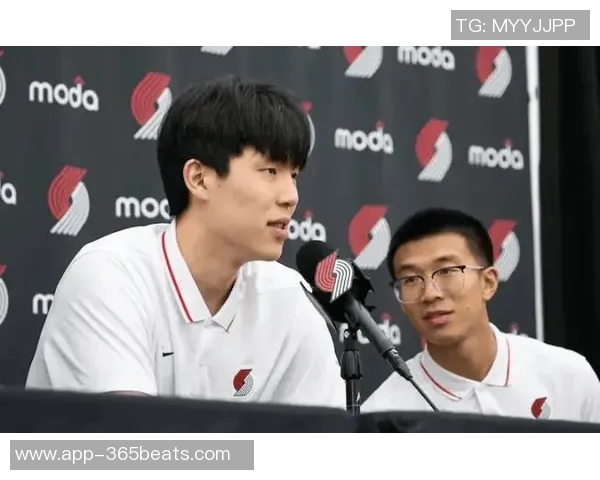 克罗宁为何执意选择杨瀚森明知不合适却难以融入的背后原因分析 克罗宁为何执意选择杨瀚森明知不合适却难以融入的背后原因分析