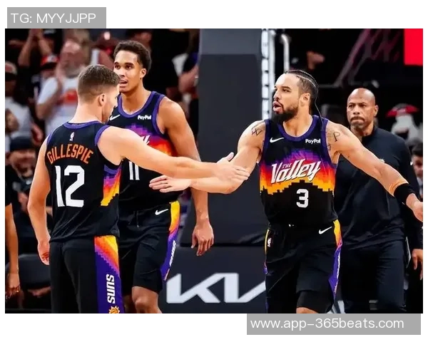 狄龙近期表现惊艳两场比赛均砍33分命中率超六成三分命中率接近四成 狄龙近期表现惊艳两场比赛均砍33分命中率超六成三分命中率接近四成