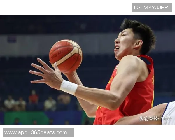 周琦表现出色成为内线支柱北京队主力频遭伤病困扰面临挑战